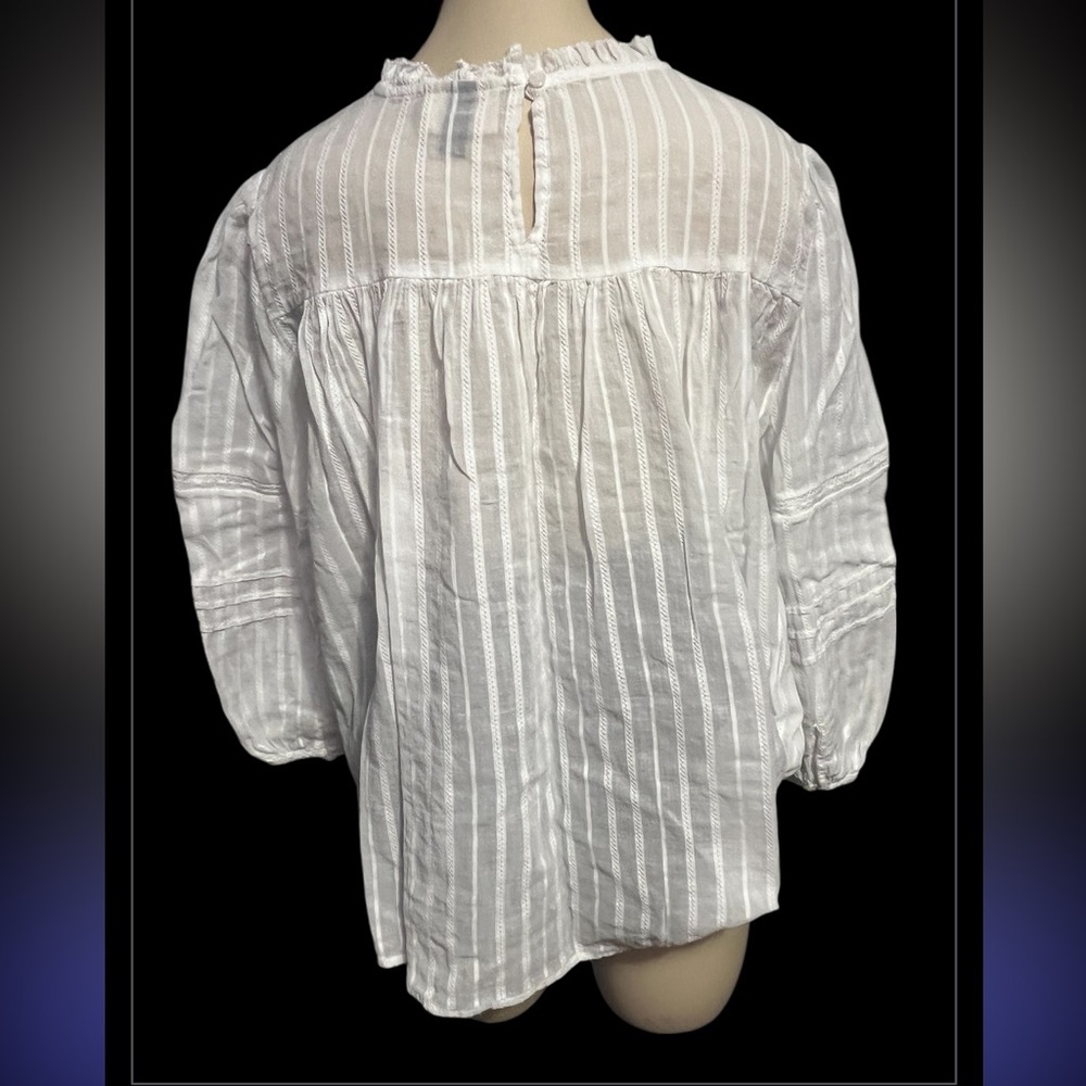 Universal Thread White Textured Blouse - Picture 10 of 12